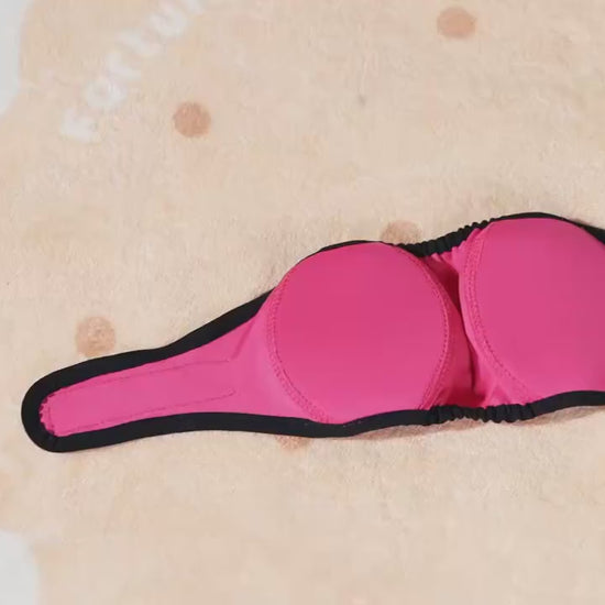 Vidéo de présentation du cache-oreilles anti-bruit pour chien rose et de sa sangle velcro